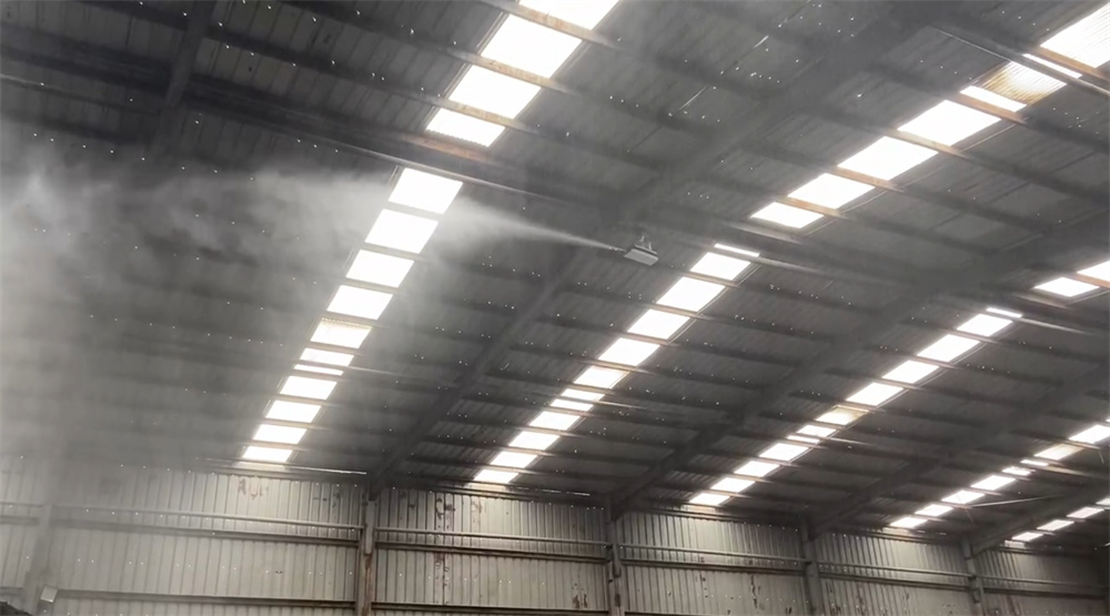 郑州石料厂360度旋转干雾抑尘雾桩